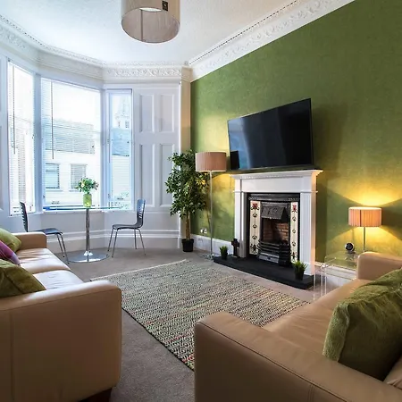 West Highland Apartments Milngavie - The Nevis Exterior foto