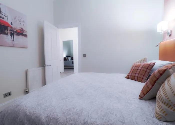 West Highland Apartments Milngavie - The Nevis